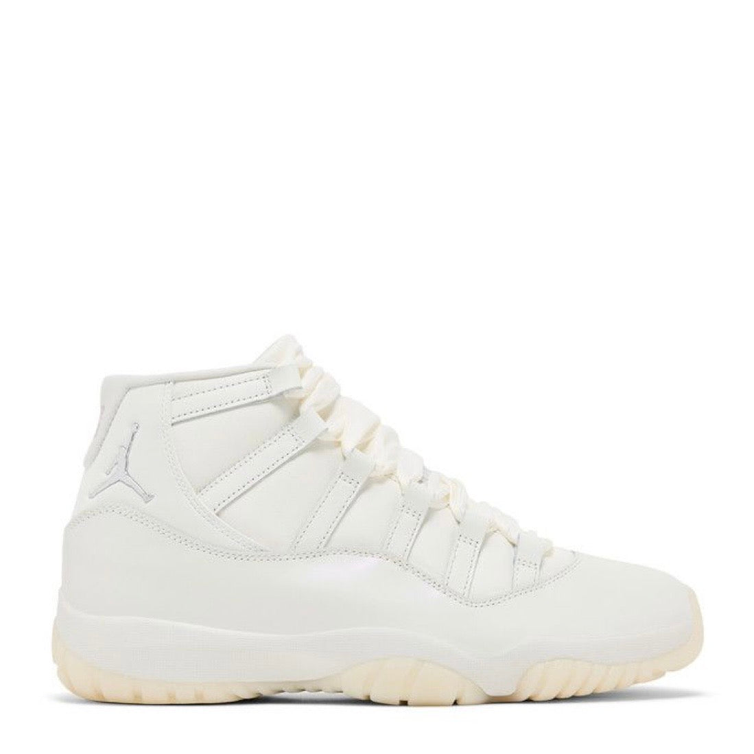 Jordan 11 Pearl (W)